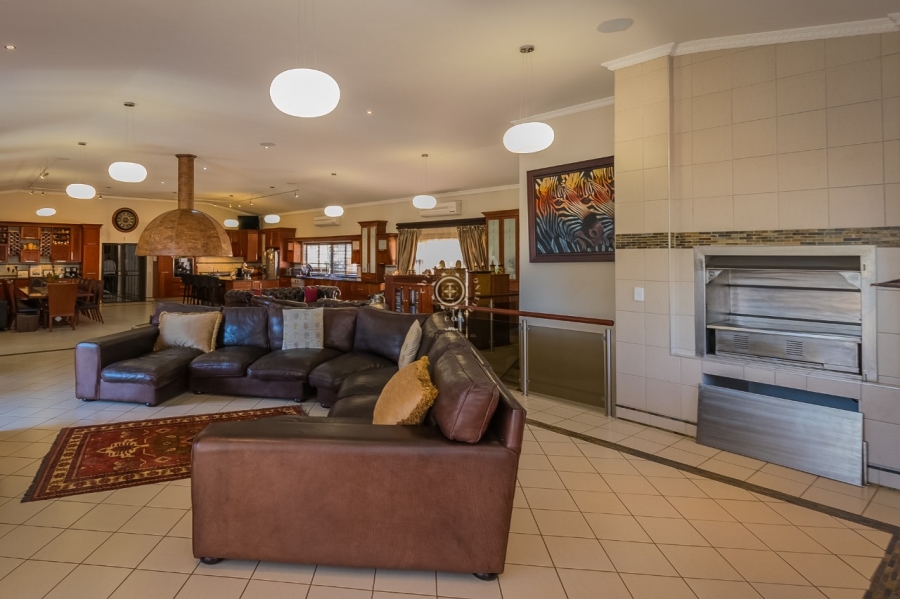 Commercial Property for Sale in Zuurplaat A H North West